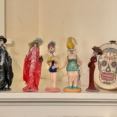 Lot 137 Day of the Dead Figures (5) + Skull Embroidery
