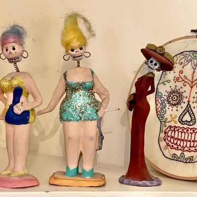 Lot 137 Day of the Dead Figures (5) + Skull Embroidery