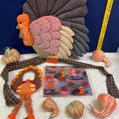 Thanksgiving Decor