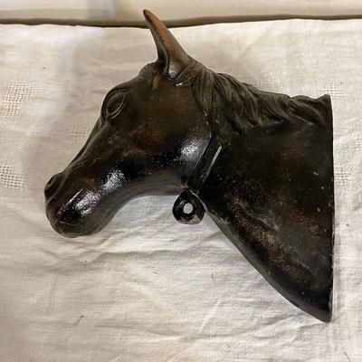Lot 153 Vintage Cast Iron Horse Head Wall Mount
