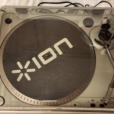 Ion TTUSB10 USB Turntable Record Player 33/45 rpm