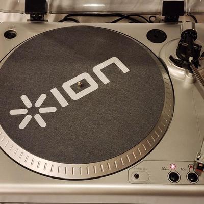 Ion TTUSB10 USB Turntable Record Player 33/45 rpm
