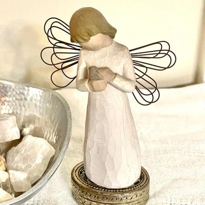 Lot 162 Rock Crystals & Shells Willow Tree Angel 2 Aluminum Nambia Bowls