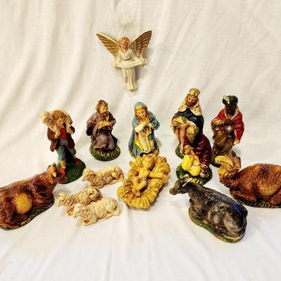 Vintage 15 piece Italian Nativity Set with Vintage Creche