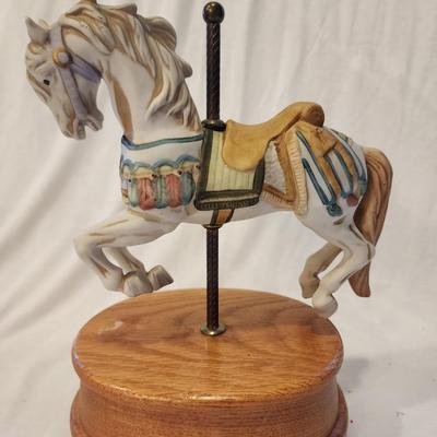 Lot of Festive Christmas Musical Decorations - Angel, Santa, Christmas Tree, Carousel Horse