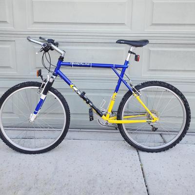 Lot of 2 All Terrain Bicycles - 1 men's Timberline GT, 1 woman's Diamondback step-through. Shimano Components