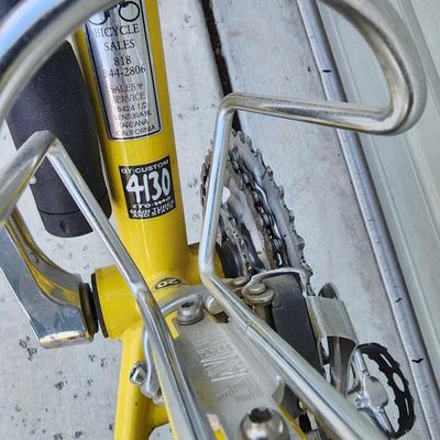 Lot of 2 All Terrain Bicycles - 1 men's Timberline GT, 1 woman's Diamondback step-through. Shimano Components