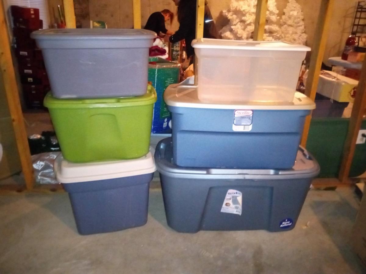 6 STORAGE TOTES, ONE ON ROLLERS