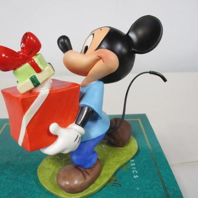 WDCC Disney Figurine Pluto's Christmas Tree in Box with COA