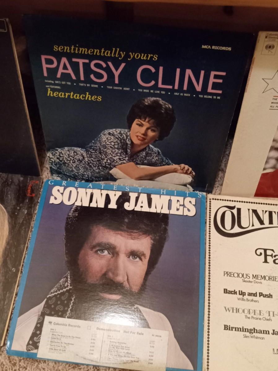 vinyl-record-albums-estatesales