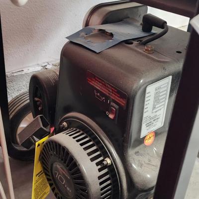 New/never used Generac Tecumseh 5000 watt 10hp portable generator