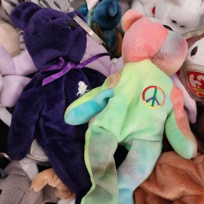 Mystery Box of Beanie Babies - at least 30. Several Bears