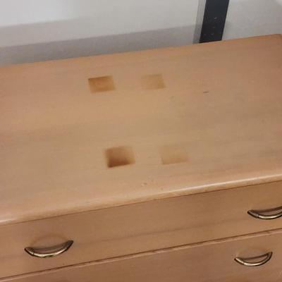 Vintage 4 drawer dresser chest of drawers