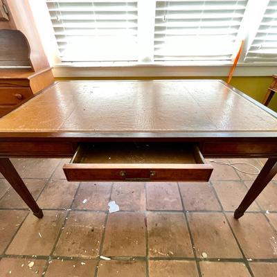 Lot 203 Leather Top Writing Desk 1 Drawer