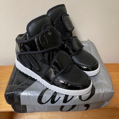 Lot 212 ATO Hi Vintage Hightop Mens Shoes Size 8 Gently Worn Sneakers Black