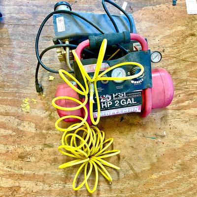 Lot 231 Craftsman Air Compressor 2 Gallon