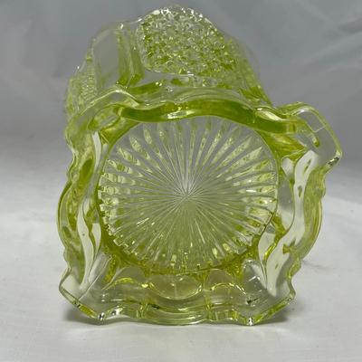 -53- Yellow Vaseline Glass | Uranium | Vase