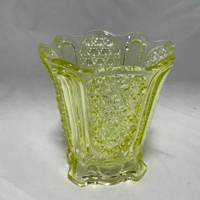 -53- Yellow Vaseline Glass | Uranium | Vase