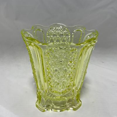 -53- Yellow Vaseline Glass | Uranium | Vase