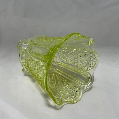 -53- Yellow Vaseline Glass | Uranium | Vase