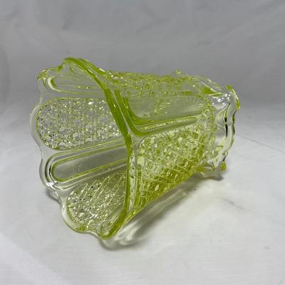 -53- Yellow Vaseline Glass | Uranium | Vase