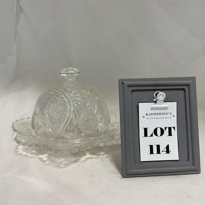 -114- Medium Sized | Clear Glass | Covered Butter Dish