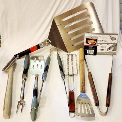 Lot of 8 grill tools for barbecue - giant pizza spatula