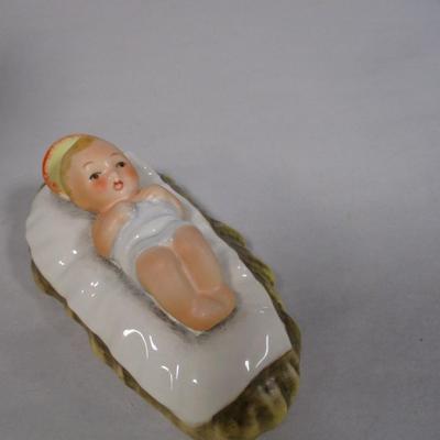 Hummel Figurine Infant Jesus With Box