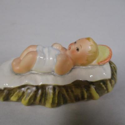 Hummel Figurine Infant Jesus With Box