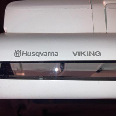 HUSQVARNA VIKING PLATINUM 950E EMBROIDERY SEWING MACHINE