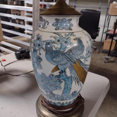 Chinoiserie Ceramic Table Lamp Blue and White