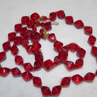 Mid Century Red Glass Beaded necklace