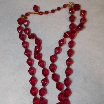 Mid Century Red Glass Beaded necklace