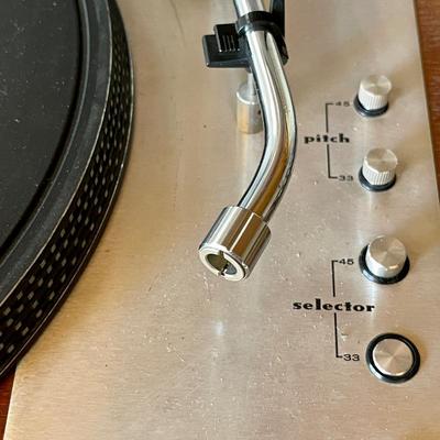 Lot 235 Vintage Marantz Record Player Model 6300