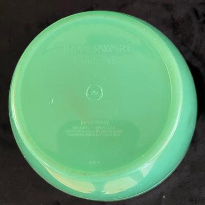 Assortment of Plastic Containers (DR-SL)