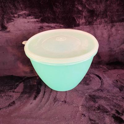 Assortment of Plastic Containers (DR-SL)