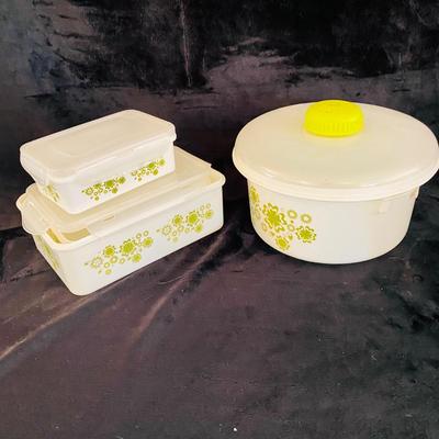 Assortment of Plastic Containers (DR-SL)