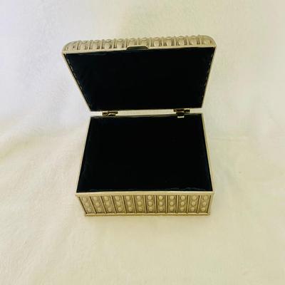 Collection of Jewelry and Trinket Boxes (LR-SL)