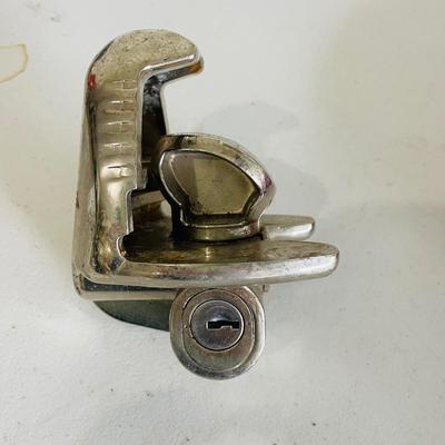 Trailer Locks and Automotive Accessories (G-NM)