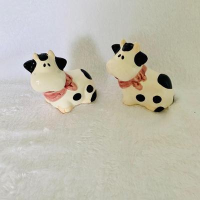 Assorted Salt and Pepper Shakers (LR-SL)