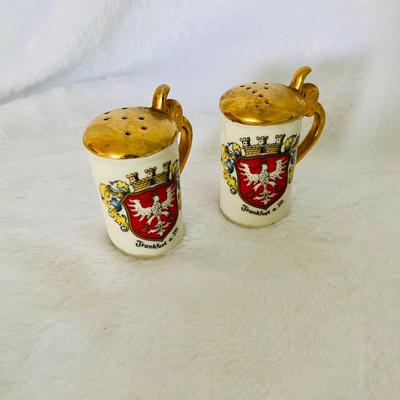 Assorted Salt and Pepper Shakers (LR-SL)