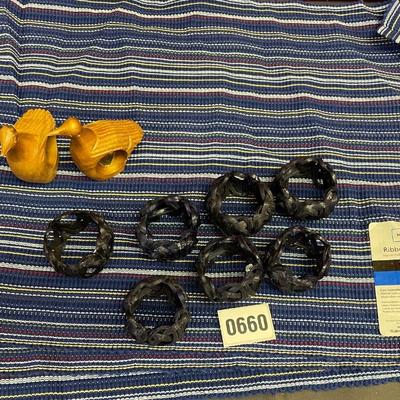 Placemats and rings