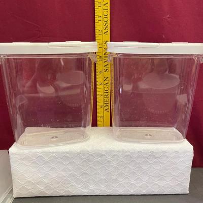 Storage containers