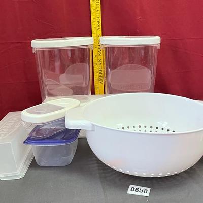 Storage containers