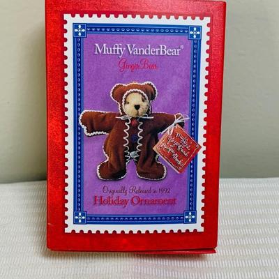LOT 17R: Muffy Vanderbear Teddybear with Extras