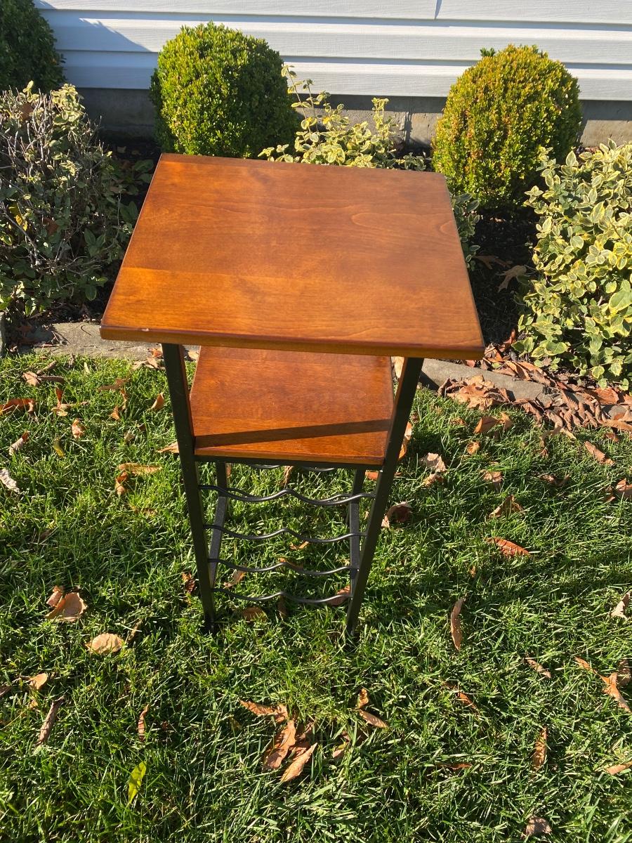 lot-99c-large-glass-bottle-wine-rack-table-estatesales
