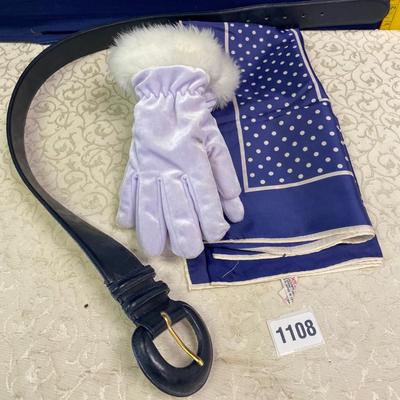 Small gloves and belt