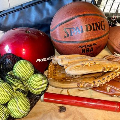 Lot 258 Sporting Goods Group Tennis Rackets Ping Pong Basketball Football Air Pump Jump Rope
