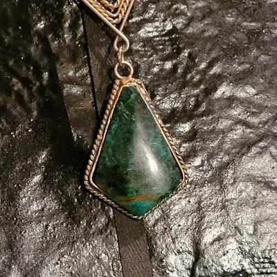 Lot 14: Handmade Sterling Silver and Green Malachite Stone Necklace
