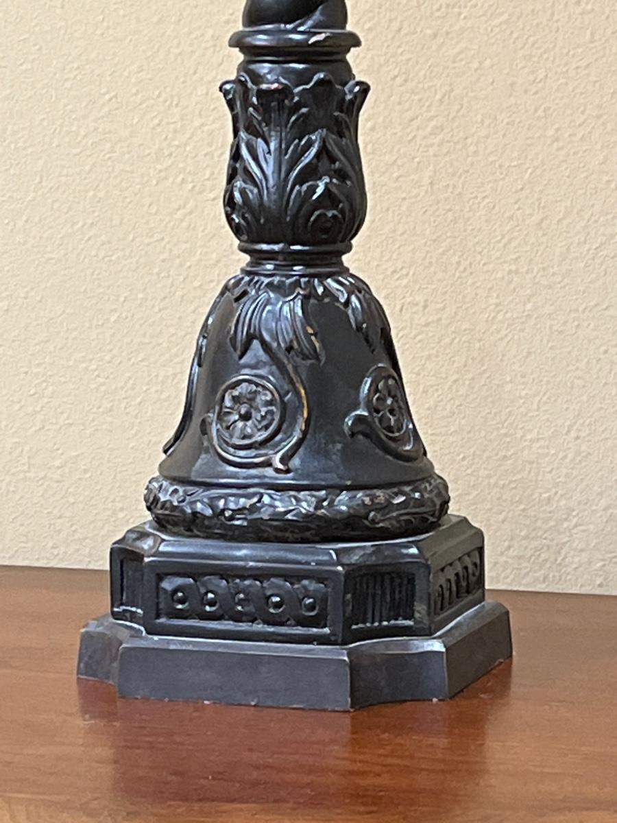 Black Distressed Table Lamp